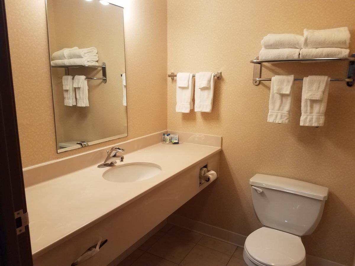 Oak Hill Inn & Suites Canton 外观 照片