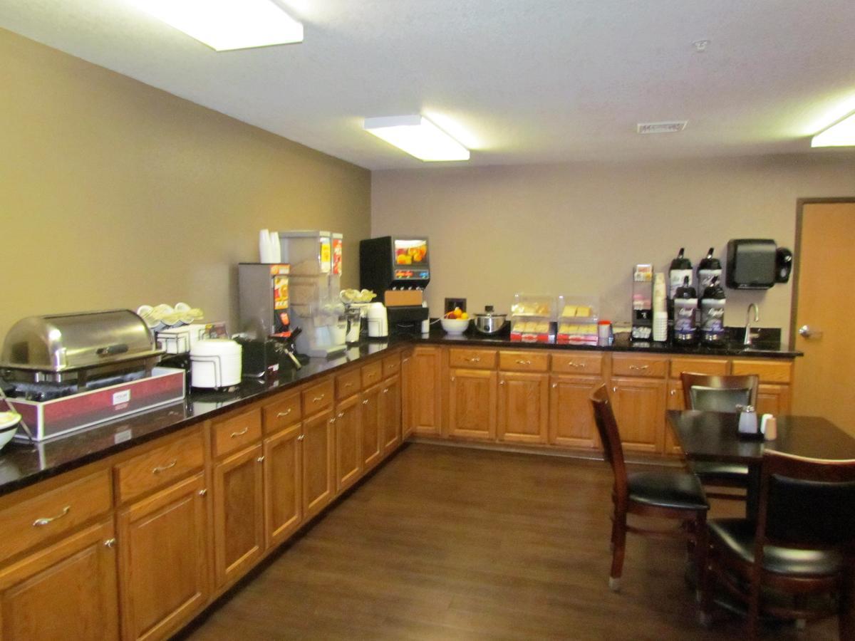 Oak Hill Inn & Suites Canton 外观 照片