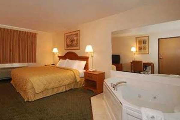 Oak Hill Inn & Suites Canton 外观 照片